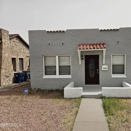 Buy this 2 bed house on 1582 North Stevens Street in El Paso, TX 79903