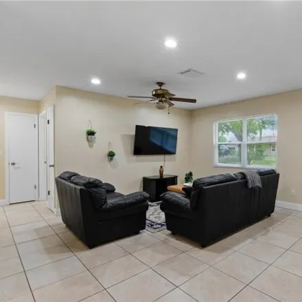 Image 2 - 720 Lake Judy Lee Drive, Largo, FL 33771, USA - House for rent