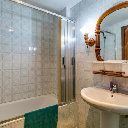 Rent this 1 bed apartment on Bear Club in Carrer de la Vall de la Ballestera, 25