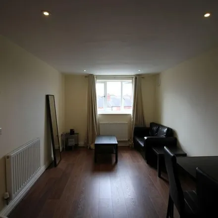 Image 6 - 208 Swan Lane, Coventry, CV2 4GH, United Kingdom - Apartment for rent