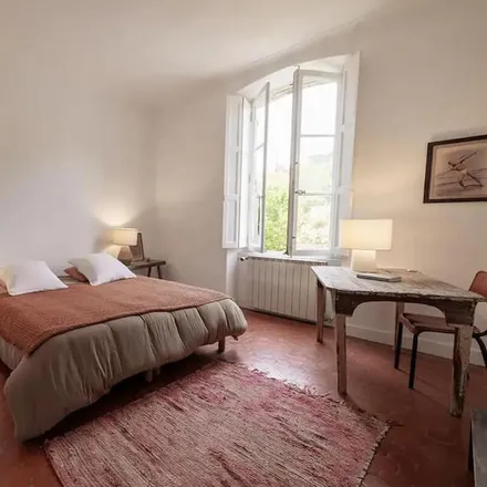 Rent this 3 bed apartment on 30700 Uzès