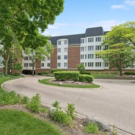 Buy this 2 bed condo on 270 Lake Boulevard in Buffalo Grove, IL 60089
