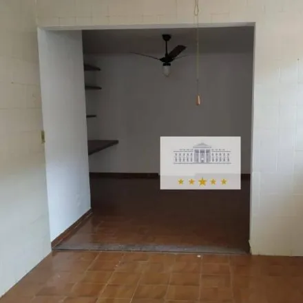 Rent this 4 bed house on Rua Quinze de Novembro 16 in Araçatuba, Araçatuba - SP