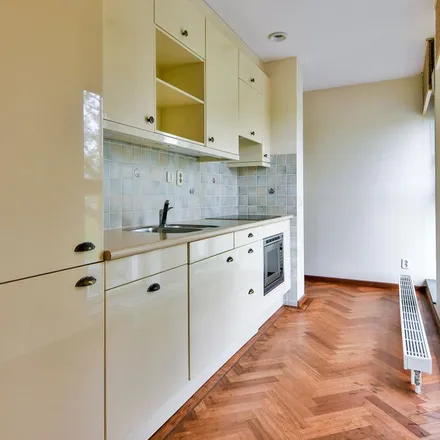 Rent this 2 bed apartment on Brandaris 4 in 2134 XT Hoofddorp, Netherlands