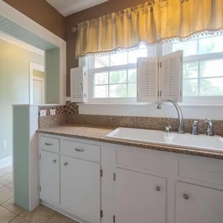 Image 9 - 375 West Queen Street, Edenton, NC 27932, USA - House for sale