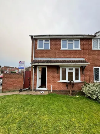 Rent this 3 bed duplex on Galleywood Drive in Leicester, LE4 0NH