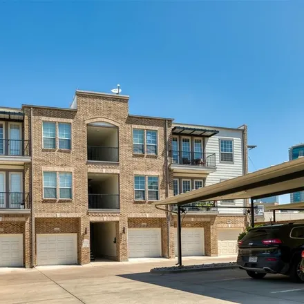 Buy this 1 bed condo on 900 West 10th Street in Fort Worth, TX 76166