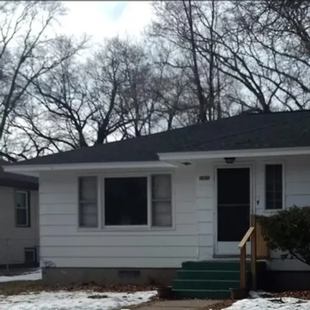 Image 1 - 511 West Columbia Avenue, Muskegon Heights, MI 49444, USA - House for sale