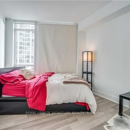 Image 2 - The Yorkville Condos, 32 Davenport Road, Old Toronto, ON M4W 0A4, Canada - Apartment for rent