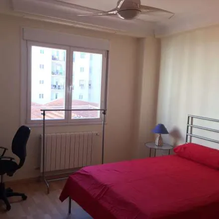 Rent this 4 bed apartment on Calle de Rafael de Riego in 14, 28045 Madrid