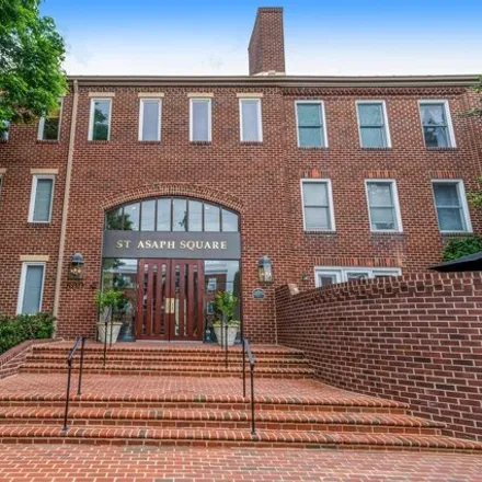 Buy this 1 bed condo on 822 South Pitt Street in Alexandria, VA 22314