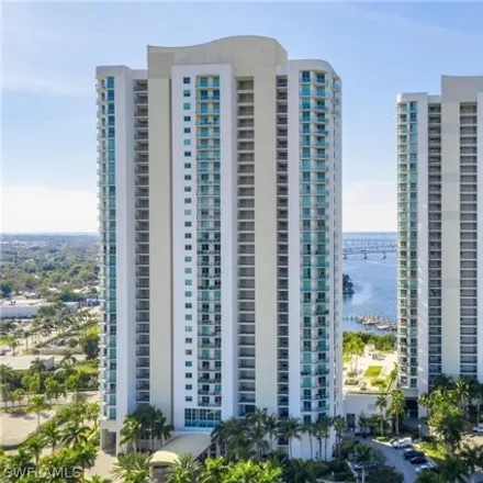 Image 2 - 3000 Oasis Grand Boulevard, Fort Myers, FL 33916, USA - Condo for sale
