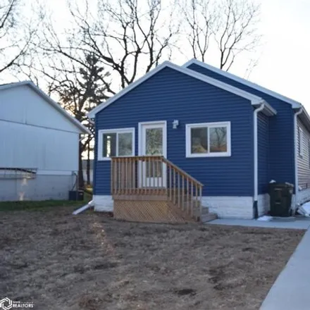 Buy this 3 bed house on 711 33rd Street in Fort Madison, IA 52627