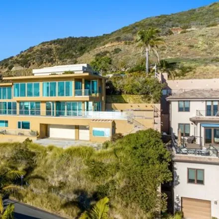 Buy this 5 bed house on 31402 Ceanothus Drive in Laguna Beach, CA 92651
