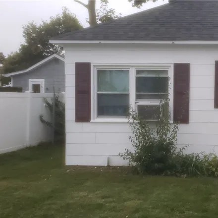 Image 4 - 131 Maple Avenue, Village of Patchogue, NY 11772, USA - Duplex for sale
