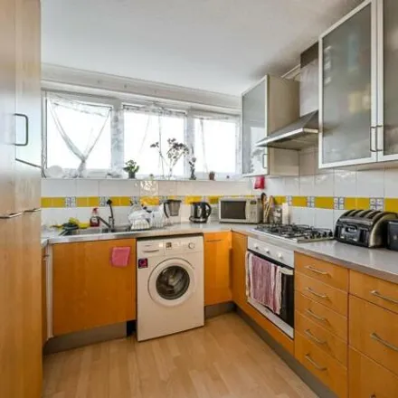 Image 4 - 70 Coleraine Road, London, SE3 7NT, United Kingdom - Apartment for sale