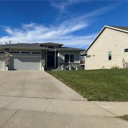 Buy this 4 bed house on 4300 Sw 33rd St in Des Moines, Iowa