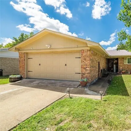 Buy this 3 bed house on 208 San Jacinto St in Waxahachie, Texas