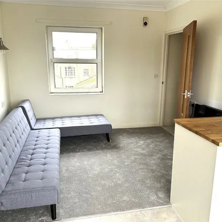 Image 3 - Sushi + More, High East Street, Fordington, Dorchester, DT1 1HH, United Kingdom - Apartment for rent