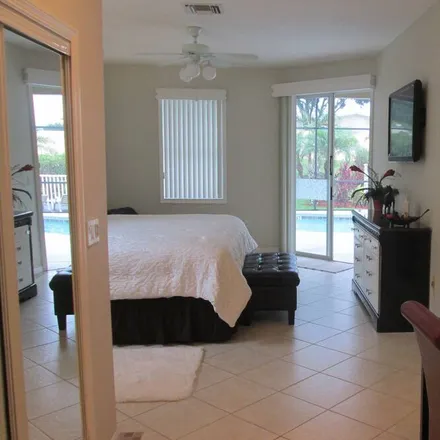 Rent this 5 bed house on Haines City in FL, 33844
