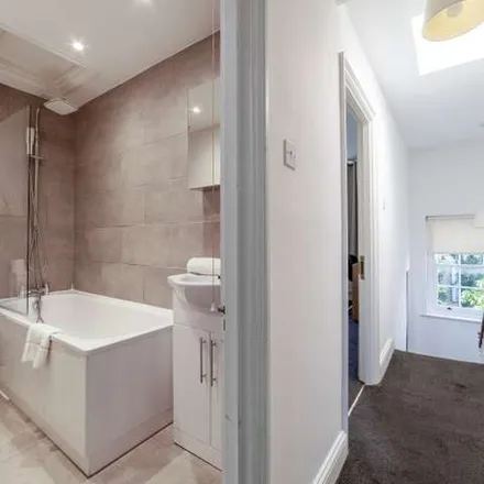 Rent this 2 bed apartment on 19 Balfe Street in London, N1 9EB