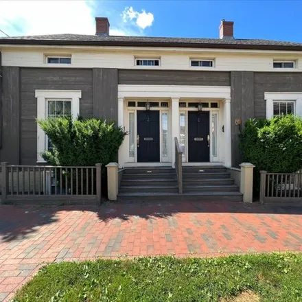 Buy this studio townhouse on 369 Cumberland Avenue in Portland, ME 04101