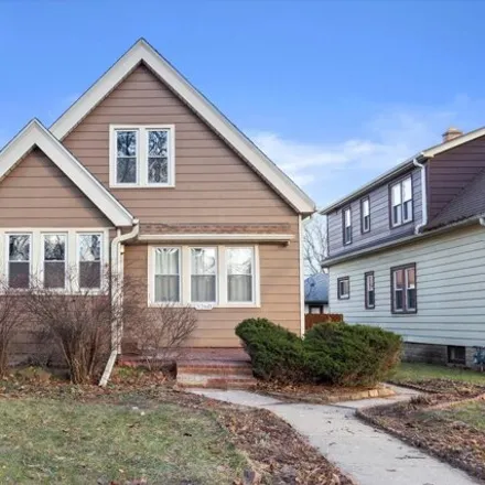 Buy this 3 bed house on 3260 North 50th Street in Milwaukee, WI 53216