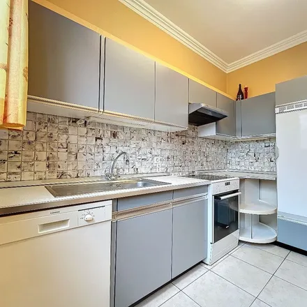 Rent this 3 bed apartment on Rue Marcel-Remy 85 in 4030 Jupille-sur-Meuse, Belgium