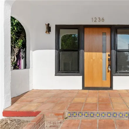 Image 4 - 1236 South Cloverdale Avenue, Los Angeles, CA 90019, USA - Townhouse for sale
