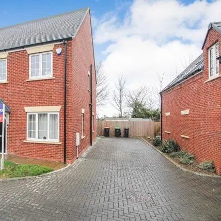 Buy this 3 bed duplex on Nightingale Road in Great Barford, MK44 3FH
