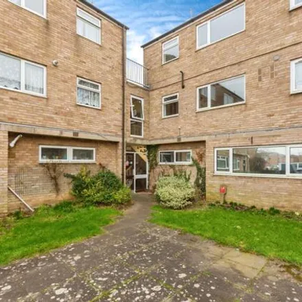 Buy this 2 bed apartment on St. Anne's Road in Aylesbury, HP19 7RA