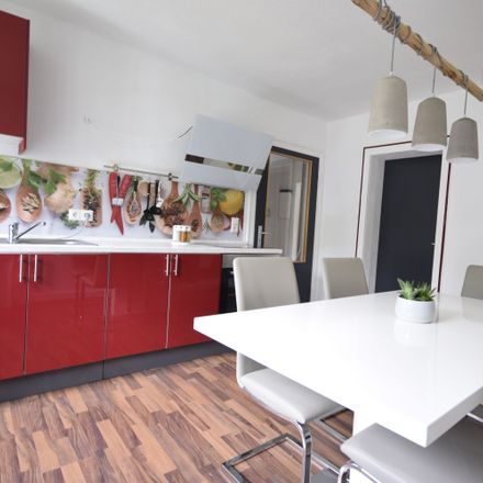 Rent this 3 bed apartment on Heubnerstraße 14 in 34121 Kassel, Germany