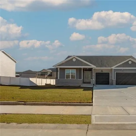Buy this 3 bed house on Guilford Place in Troy, Madison County
