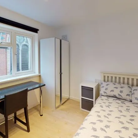 Rent this 5 bed apartment on Mobile Store in 16 Albert Street, Nottingham