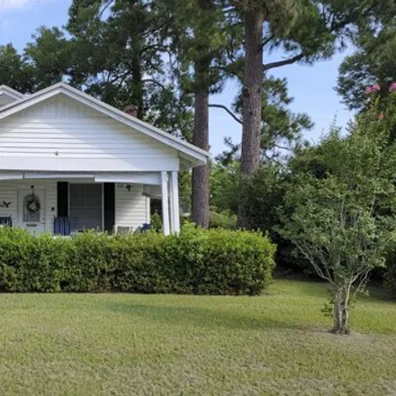 Buy this 2 bed house on 501 Magnolia St in Waycross, Georgia