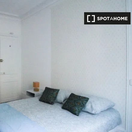 Image 3 - 5 Rue Jean François Lépine, 75018 Paris, France - Room for rent