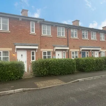 Rent this studio townhouse on village hall in Knowle Avenue, Knowle