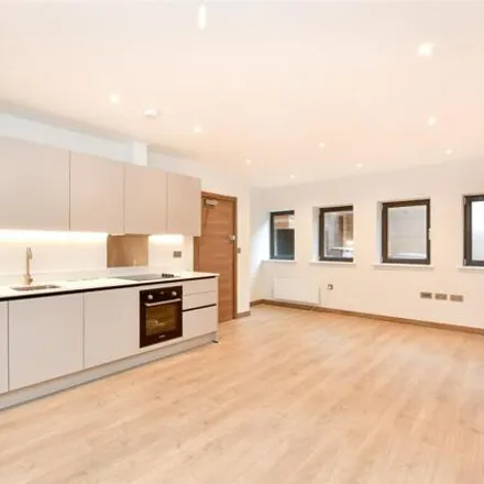 Buy this 2 bed apartment on Farningham Road in Croydon Road, Tandridge