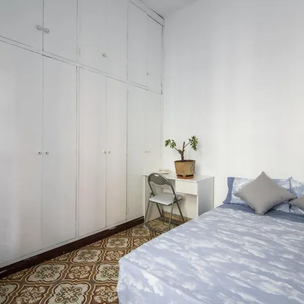 Image 5 - Carrer de Verdi, 54, 08012 Barcelona, Spain - Apartment for rent