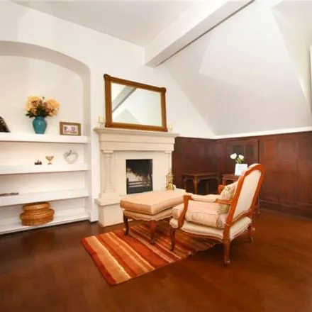 Image 4 - London School of Theology, Firs Walk, London, HA6 2UW, United Kingdom - House for rent