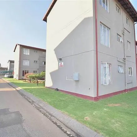Image 2 - Benoni Central Methodist, Cranbourne Avenue, Kleinfontein Lake, Benoni, 1500, South Africa - Apartment for rent
