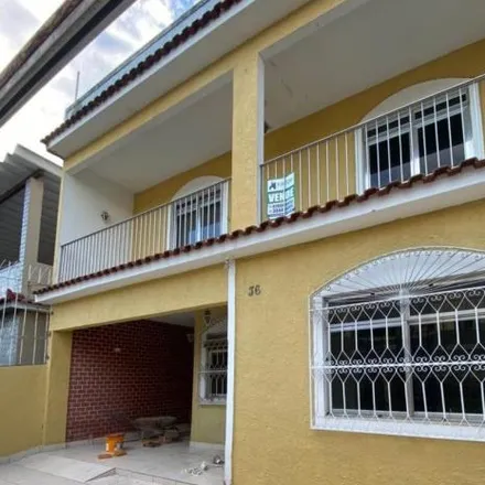 Buy this 4 bed house on Rua João Alberto in Grande Rio, São João de Meriti - RJ