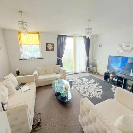 Image 5 - Boode Croft, Knowsley, L28 4EJ, United Kingdom - Townhouse for sale