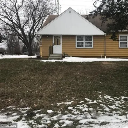 Rent this 3 bed house on Rice Creek West in New Brighton, MN 55112