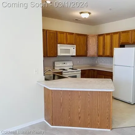 Image 7 - 10299 West Midway Court, Commerce Charter Township, MI 48390, USA - House for rent