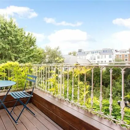 Image 1 - 6 King Henry's Road, Primrose Hill, London, NW3 3QP, United Kingdom - Townhouse for sale