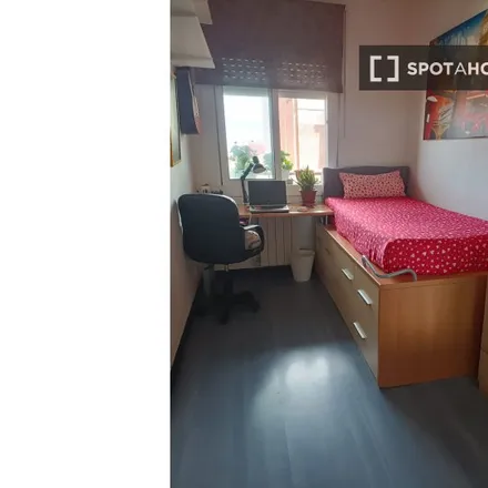 Rent this 3 bed room on Carrer Pau Claris in 97, 08830 Sant Boi de Llobregat