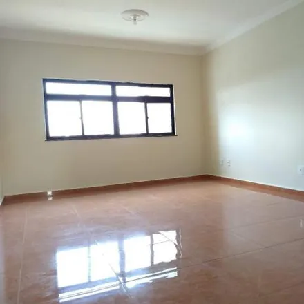 Buy this 3 bed apartment on Avenida Dom Pedro II 70 in São Sebastião, Conselheiro Lafaiete - MG