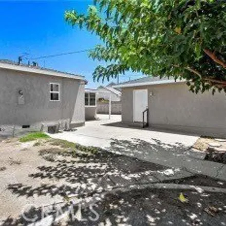 Image 6 - 10457 Sharp Ave, California, 91331 - House for sale