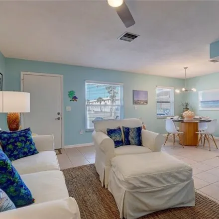 Image 9 - 525 Airport Avenue East, Venice, FL 34285, USA - Condo for sale